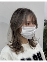 エーケイ(AK)&nbsp;レイヤーカット×バレイヤージュ