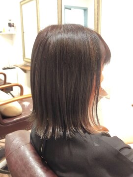 ヘアー グリーン(hair green) 30代40代50代/外ハネボブ/イヤリングカラー/ツヤ髪スタイル