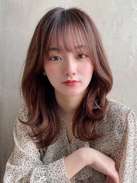 ラルユー 金山(LallYou) 韓国風レイヤー/外ハネくびれ/ミディアムレイヤー/ぱっつん前髪