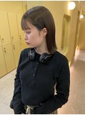 ぱっつりボブ耳かけスタイル