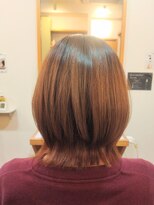 フリージア(freesia) 30代40代50代/ボブレイヤー/艶髪