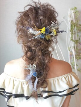 ヘアメイクサロンシャルメ(Hair Make Salon CHARMER) 結婚式☆二次会★ゆるふわ編みおろしスタイル