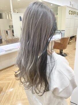 コワファースト  させぼ五番街店(COIFF1RST) シルバー×インナーブラック