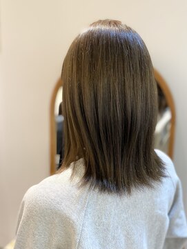 アンド ラ ブランシュ(&.La Blanche) 黒髪カタログ/グレーベージュ/レイヤーロング/アッシュカラー