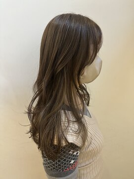 ルクール(Le Coeur) ハイライトで作る柔らかハイトーンベージュ