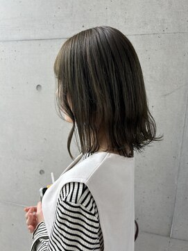 アチーブ ヘア デザイン(achieve hair design) オリーブカラーブリーチなし切りっぱなし外ハネミディ透明感