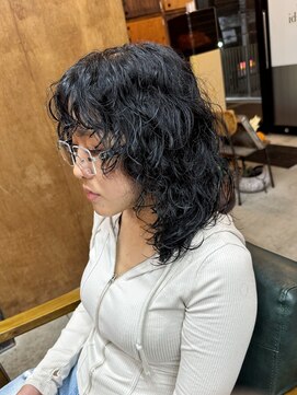 ロルド シェリ(Rold Cheri) 【山本智文】外国人風スパイラルパーマレイヤーカット