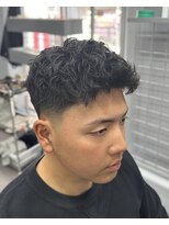 アイコン ブルー メンズ(I-CON #blue MEN'S)&nbsp;癖毛風パーマ×スキンフェード【池袋フェード】