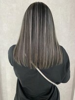 エル オオサカ 心斎橋店(L. OSAKA)&nbsp;ベージュハイライト_グレージュカラーボブウルフ_Y49