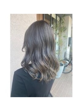 ダム(DaM) オリーブグレージュ 柔らかベージュ