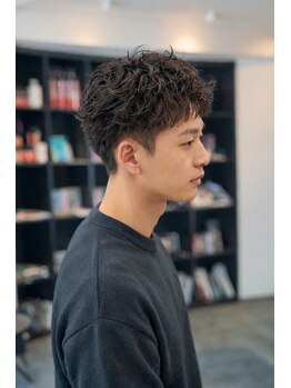 プレミア(PREMIER)の写真/月曜日も営業中！髪質やクセを見極める巧みなカットやメンズパーマで魅力を引き出します☆
