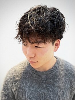 アルチア(Archiar)の写真/20・30代メンズから圧倒的支持！女性目線だから分かる「女子ウケ」を意識した理想のメンズパーマ