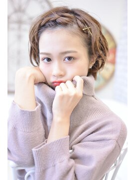 メイズ(MAZE) 【メイズ 東中野・鍛原志行】ショートの編み込みヘアアレンジ
