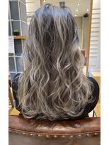 アデプト 綾瀬店(adept)&nbsp;グレージュバレイヤージュ/くすみブルー【綾瀬/北千住/亀有】