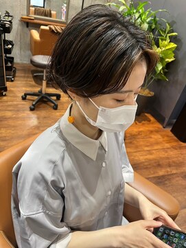 リィリ バイ ロダット 横浜(rili by LODAT) フェイスフレーミングブリーチなし小顔ショート【rili横浜】