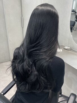 オニキス(ONYX) 地毛風ダークグレー×ふんわりレイヤーカット【chisato】