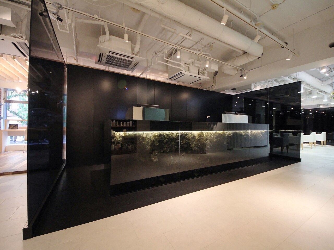ケーツー心斎橋 クイーンズガーデン バイ ケーツー(K two QUEEN'S