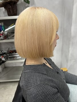 チル 福井駅前店(Chill) 福井ブリーチ切りっぱなしボブブロンドベージュダブルカラー学生