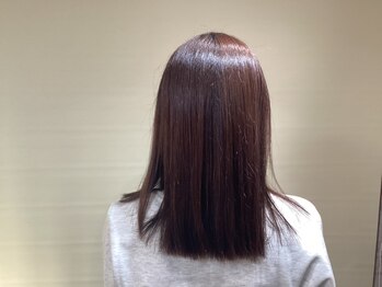 ヒロ(hiro)の写真/髪質に合わせて薬剤を使用◎髪のダメージを最小限に抑えた施術で、自然なストレートヘアが叶う♪