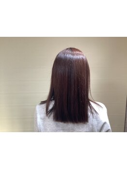 髪質に合わせて薬剤を使用◎髪のダメージを最小限に抑えた施術で、自然なストレートヘアが叶う♪