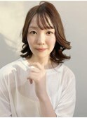 ふんわりくびれるナチュラルレイヤーミディアム