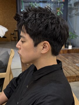 ファルベ(Farbe) スパイキーショート ブルーブラック フェザーパーマサーフカール