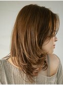 ミディアムレイヤー透明感カラーマロンベージュ青山表参道