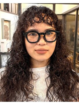 ナループロアオハナ(Nalu pu loa ohana) 海外風パーマスパイラルパーマロングパーマ