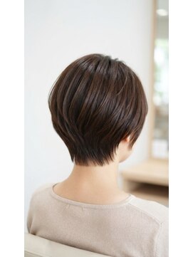 ソーエン バイ ヘッドライト 横須賀中央(soen by HEADLIGHT) まとまり重視◎艶感アップの上品ショート　30代40代50代60代