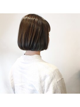 マウロア(MAULOA) “ simple bob + マットグレージュ ” 鈴木ちさと