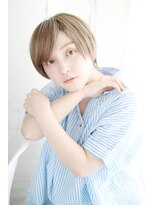 シュシュット(chouchoute)&nbsp;大人かわいいこなれ美髪ミディホワイトグレージュネビージュ/046