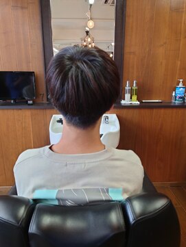 ヘアーサロン リバース(Hair Salon Rebirth) ショート