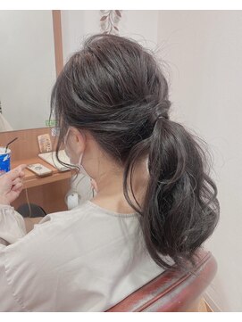 ルシードスタイルビーシャイン(LUCIDO STYLE B SHINE) 豊橋ビーシャイン★ブルーグレージュ×ポニーテールアレンジ