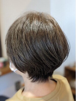 専用のハサミを使用した《ヘアリセッター》で、生え癖を整え360°どこから見ても美フォルムショートに☆