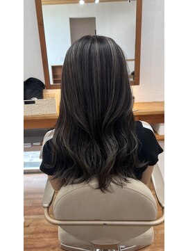 キヌ(kinu) ケアブリーチ＋ダメージレスカラー＋オーダーメイドTr＋カット