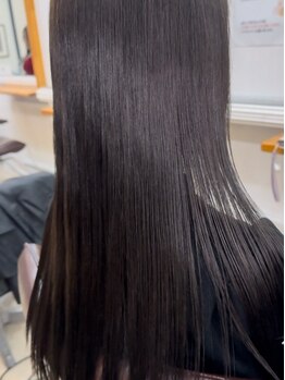 リルウ 阿倍野キューズモール(LILOU)の写真/《髪質改善縮毛矯正 髪にドラマを¥20000》ダメージレスにこだわりたい方必見◎感動の艶髪体験を♪