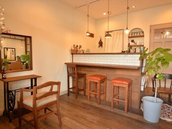 ヘアーエダ(hair eda.)の写真/大型店が苦手な方にもオススメ◎アットホームな落ち着く空間で心も髪もリラックスしてお過ごし下さい。