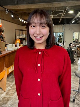 ニードジェリコ(NEED JERICHO) 柔らかい雰囲気のあるブラウンカラー