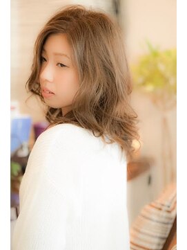 ヘアセラピー サラ(hair therapy Sara) ノームコア/大人のゆるウェーブ