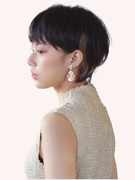 ロビー 表参道(ROBBY) 大人のモードショート／アシメ／襟足長め