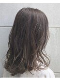 ベージュカラー