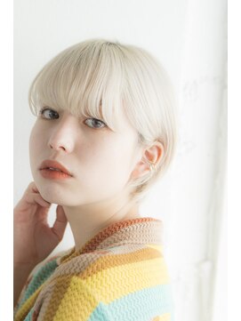ミエルヘアーエスト 新宿店(mielhair est) ホワイトベージュ♪