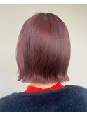 ピンクベージュ