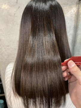 メーヴェ(Mowen) 南堀江　mowen Tetsu 艶髪　酸熱ストレート　髪質改善