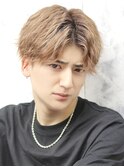 波巻きセンターパート 刈り上げマッシュ