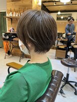 チリンバイロストシティー(Chillin by LOSTCITY)&nbsp;ショートボブ