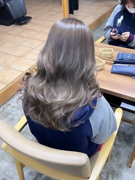 グランデ(GRANDE) 艶々ブラウン/イヤリングカラー/チェリーピンク/ロングレイヤー