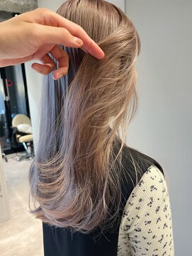 チル(chill) ブリーチオンカラーハイトーンシアーグレージュ