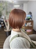 ピンクベージュ