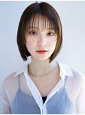 ぱっつん前髪愛されショートシンプルストレート切りっぱなしボブ